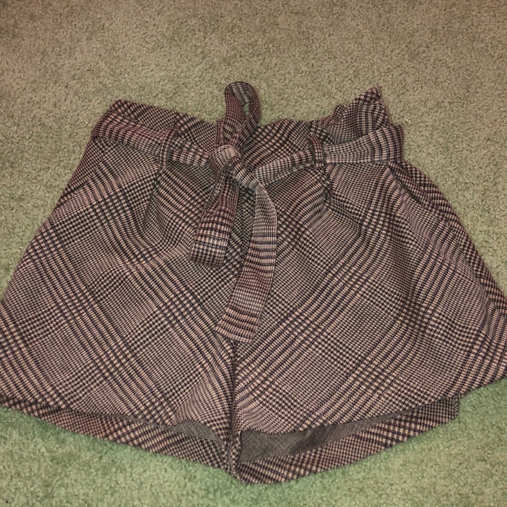 Plaid cinch waist shorts